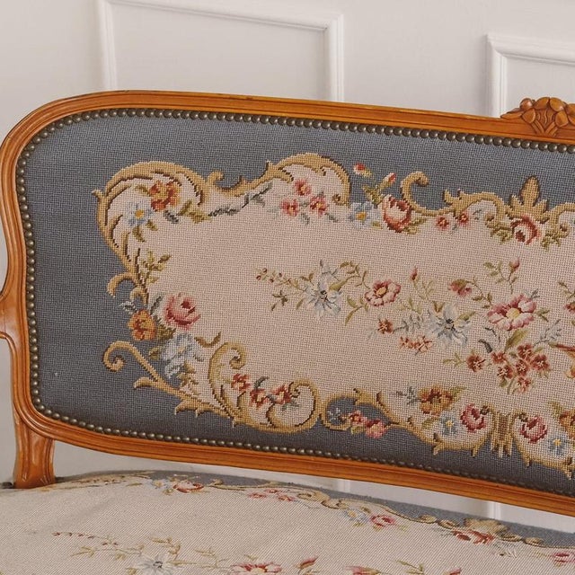 Louis XV Style Bench with Tapestry Upholstery, 1920 For Sale - Image 4 of 13