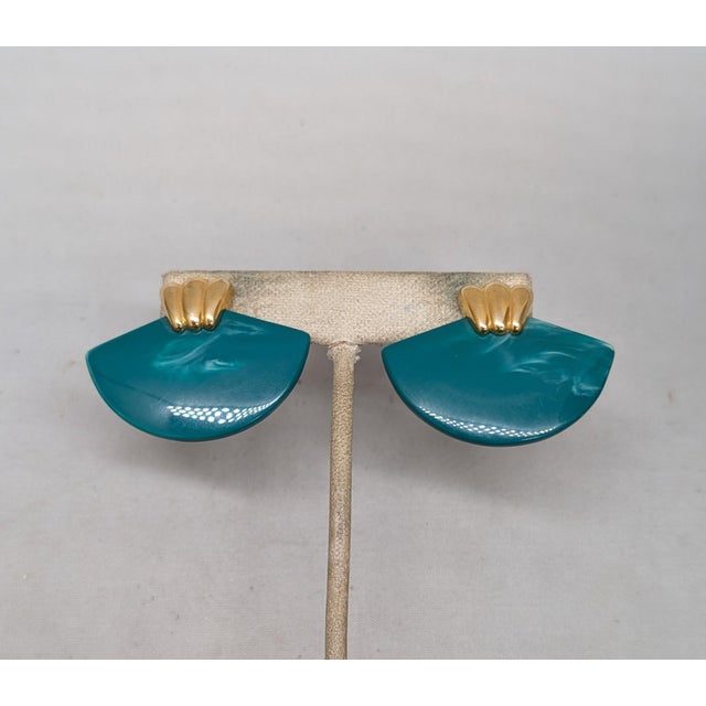 Monet Vintage 1980s Signed Monet Goldtone Green Marbled Pierced Earrings-2 Pieces For Sale - Image 4 of 8