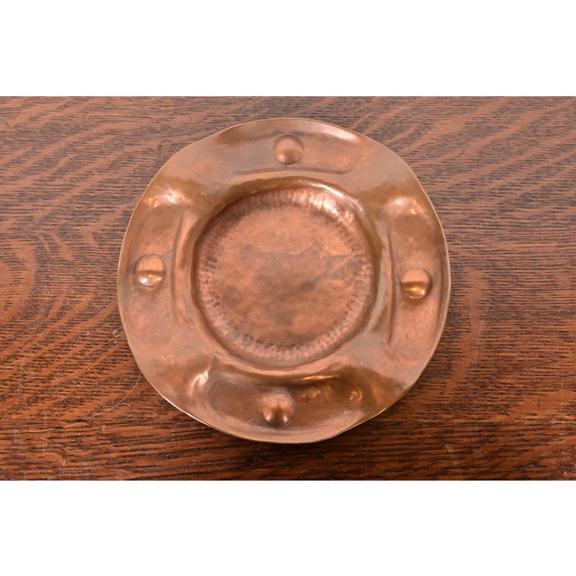 Gustav Stickley Signed Hammered Copper Ashtray or Catchall, Circa 1910 For Sale - Image 9 of 9
