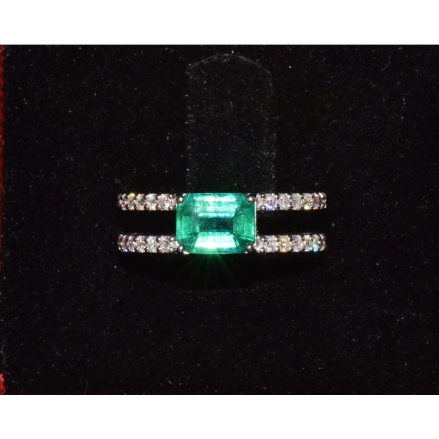 Certified Natural 1.84cts Emerald & Diamond 18k White Gold Double Shank Ring, Size 6.5 For Sale - Image 11 of 13