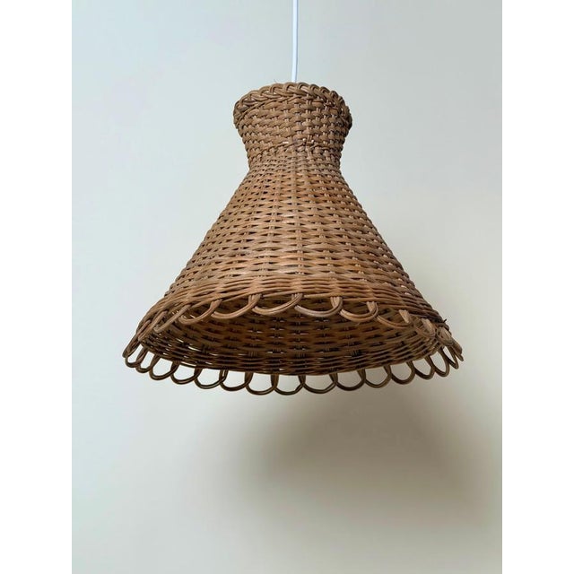 Handcrafted Rattan Diabolo Pendant Light in the style of Kalmar, 1960s For Sale - Image 6 of 15