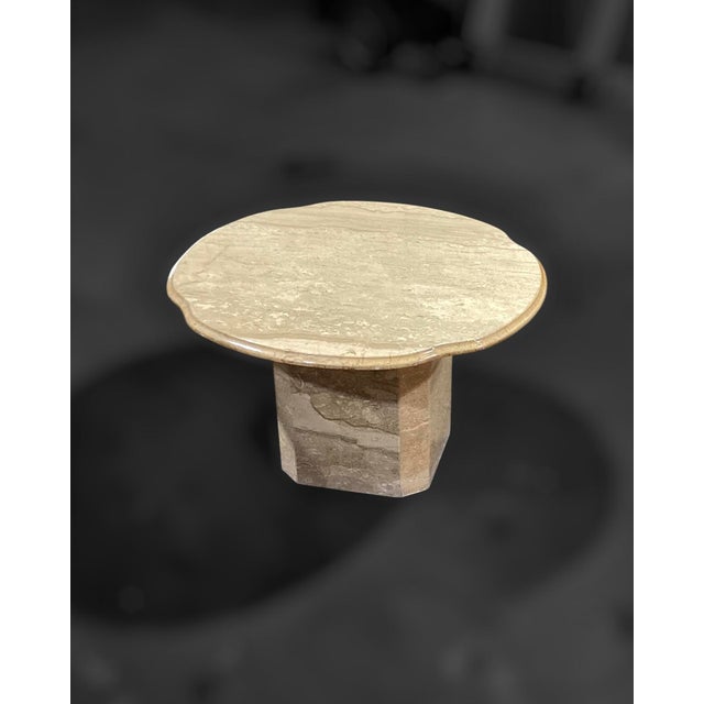 Contemporary Pair of 1970s Italian Travertine Scalloped Edge Pedestal End Tables For Sale - Image 3 of 18
