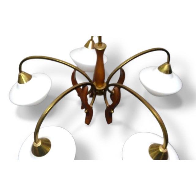 Mid-century modern design, which flourished roughly from the 1940s to the 1960s, emphasized clean lines, organic forms,...