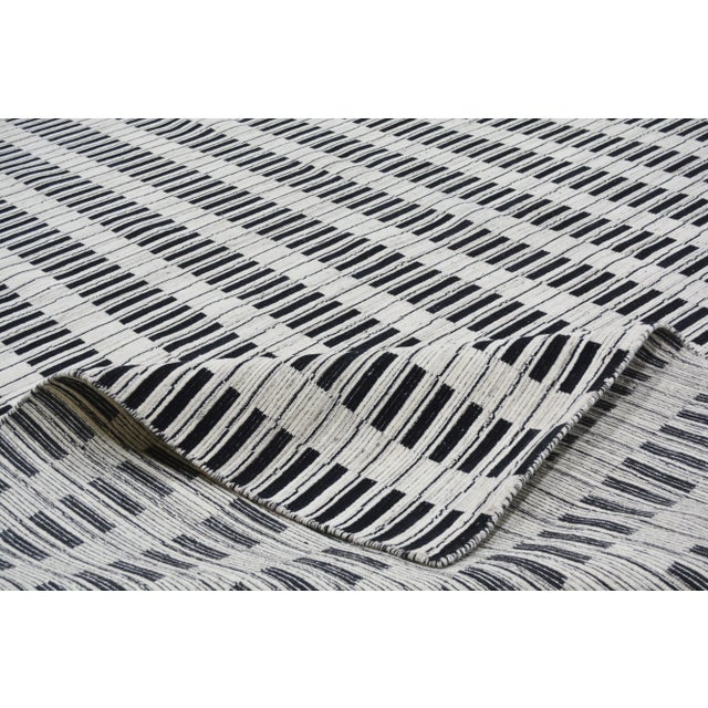 2020s Contemporary Indian Modern Hand Loom Wool Rug, 9X12 For Sale - Image 5 of 6