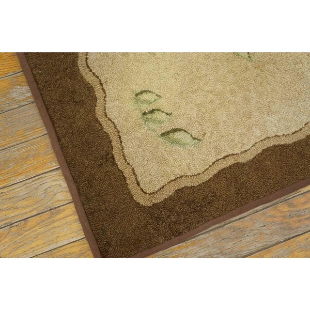 A Ivory Background Color With Beautiful Roses Centerpiece in Floral Pattern Antique American Hooked Rug For Sale - Image 12 of 12