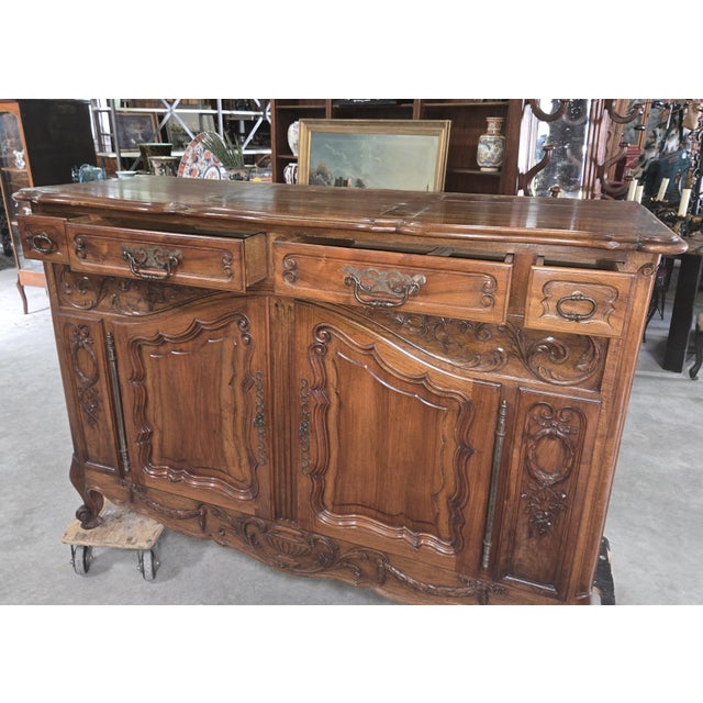 Louis XV Provencal Buffet in Carved Walnut, 1800s For Sale - Image 6 of 8
