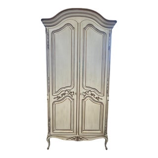 Late 20th Century Henredon French Provincial Armoire For Sale