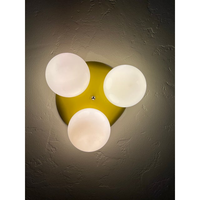 1970s 3-Globe Space Age Flush Mount Ceiling Light Mid-Century Modern For Sale - Image 4 of 5