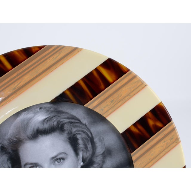 Brown Laminated Multi-Layers Lucite Picture Frame, circa 1970 For Sale - Image 8 of 10