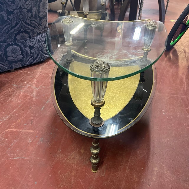 Hollywood Regency 1950s Hollywood Regency End Table For Sale - Image 3 of 6