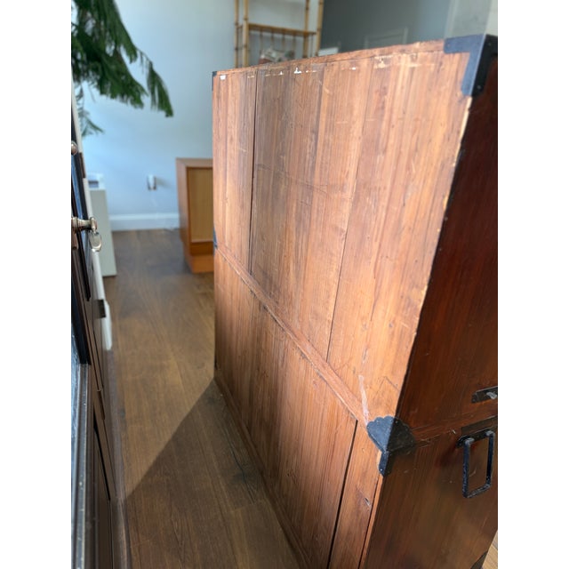 Antique Japanese Meiji Period Keyaki Two-Piece Stacking Tansu Chest With Hidden Drawers & Original Key For Sale - Image 6 of 15