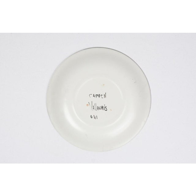 Hand-Painted Glazed Earthenware Plate with Eye-Shield Hoplite by Roger Capron for Vallauris, 1955-1960 For Sale - Image 9 of 13