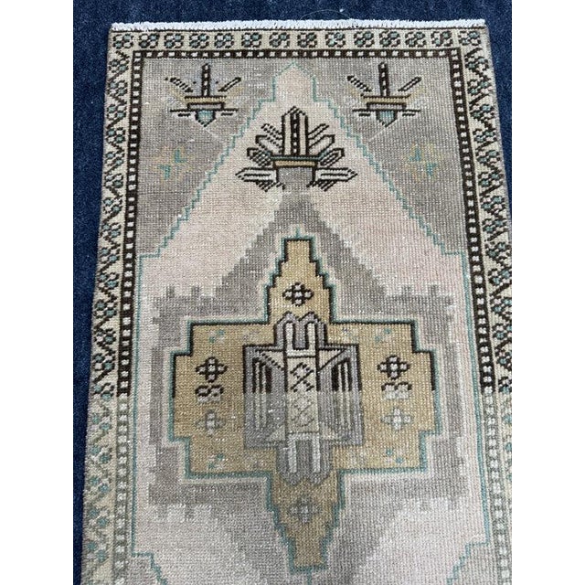 Turkish Yastik Rug 1'6" x 2'11" For Sale - Image 4 of 5