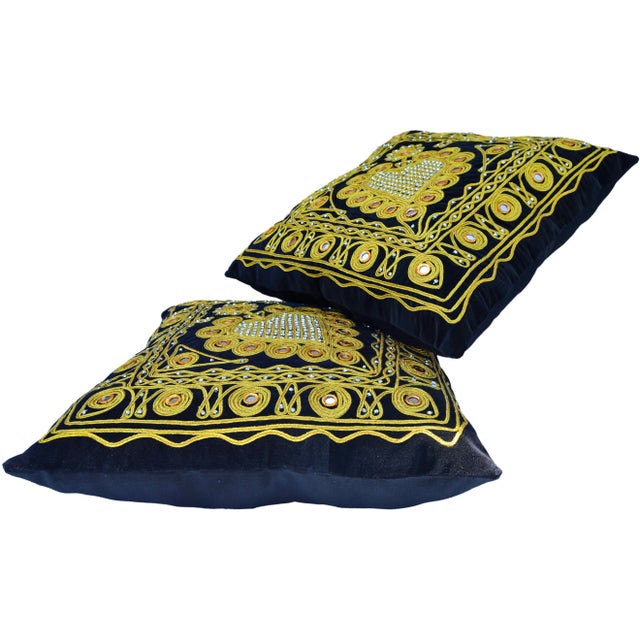 Late 20th Century Moroccan Embroidered Glass-Mirrored Pillows - Set of 2 For Sale In New York - Image 6 of 12