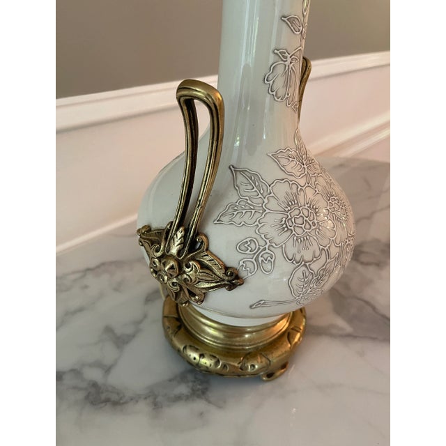 1940s Asian Style Lamp With Brass Handles and Base For Sale In New York - Image 6 of 8