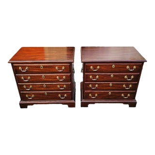 Pair of Henkel Harris Solid Mahogany Georgian Style Bedside Chests For Sale
