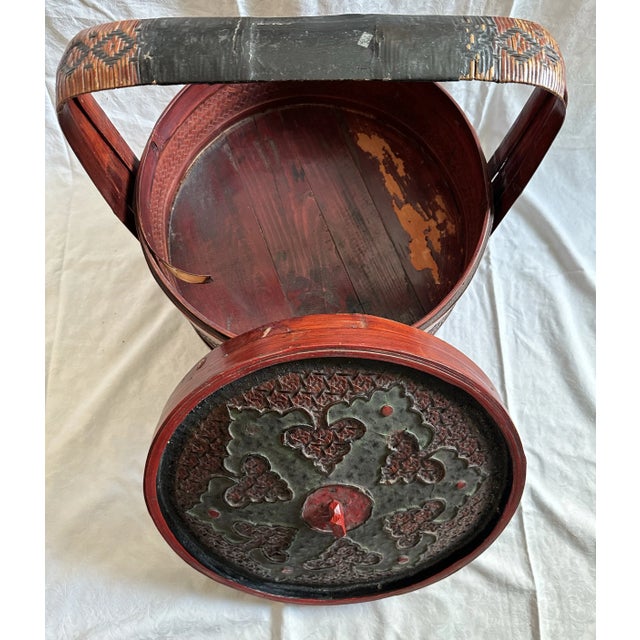Chinese 19th Century Lacquered Wedding Basket For Sale - Image 3 of 6