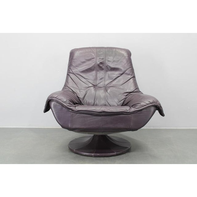 Italian Dark Purple Leather Swivel Lounge Chair, 1980s For Sale - Image 3 of 18