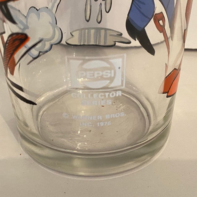 Glass 1976 Loony Tunes Yosemite Sam and Speedy Gonzales "Panning for Gold" Collectors Series Glass For Sale - Image 7 of 7