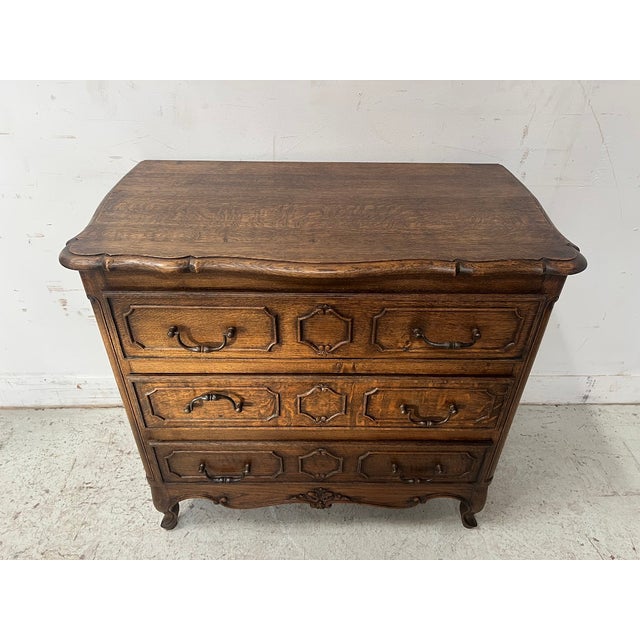 Regency Style Chest of Drawers in Carved Oak, 20th Century For Sale - Image 3 of 12