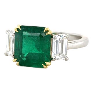 Tiffany & Co. 4.31ct Emerald Ring With Diamonds in 18k Gold, Size 7 For Sale
