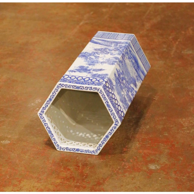 Mid-Century Chinese Export Blue and White Porcelain Umbrella Stand For Sale - Image 11 of 12