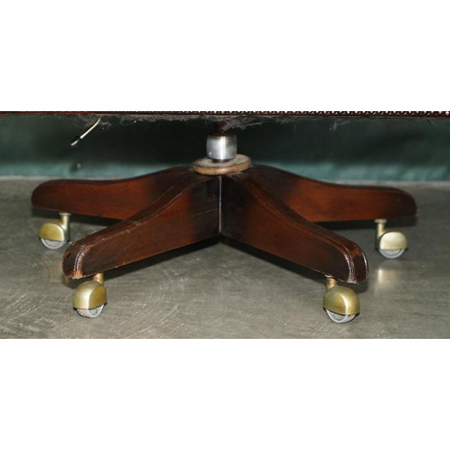 Chesterfield Wingback Swivel Office Chair in Hand-Dyed Leather from Harrods London, 1970s For Sale - Image 13 of 18
