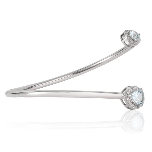 Contemporary Modernist Pear-Cut Aquamarine & Diamond Toi Et Moi Open Cuff Bangle, March Birthstone Gift For Sale - Image 3 of 12
