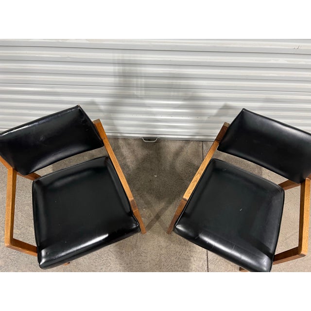1960s 1960s Mid-Century Modern Jens Rise Style Captains Walnut Arm Chairs With Black Leather - Set of 2 For Sale - Image 5 of 10