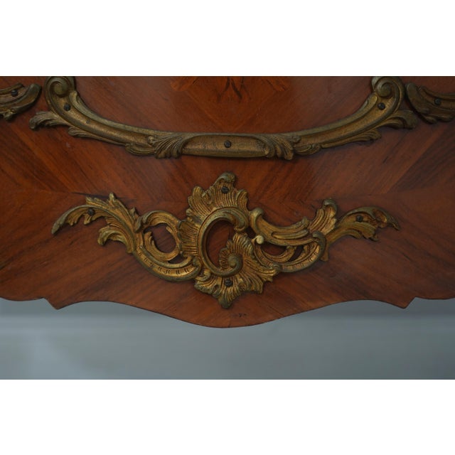 Vintage French Louis XV Vitrine Curio Display Cabinet For Sale - Image 11 of 18