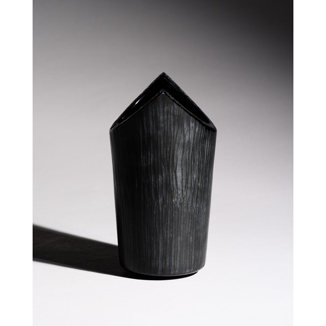 Postmodern Black Textured Art Glass Vase by Claus Josef Riedel for Riedel, Austria, 1980s For Sale - Image 3 of 10