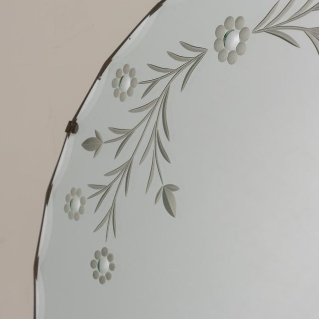 1930s French Art Deco Etched Circular Beveled Mirror For Sale In Los Angeles - Image 6 of 12