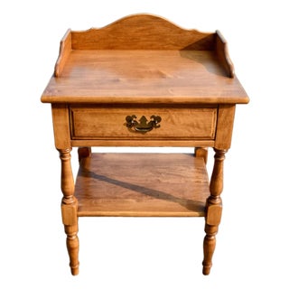 Vintage Heywood Wakefield Americana Style Maple One Drawer Side Table W/Gallery For Sale