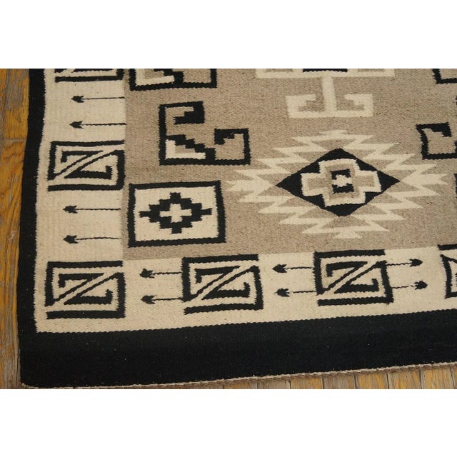 Oyster Gray 1940s Gray Geometric Mid-20th Century American Navajo Carpet 4' X 5'8'' Flatweave Wool Rug For Sale - Image 8 of 9
