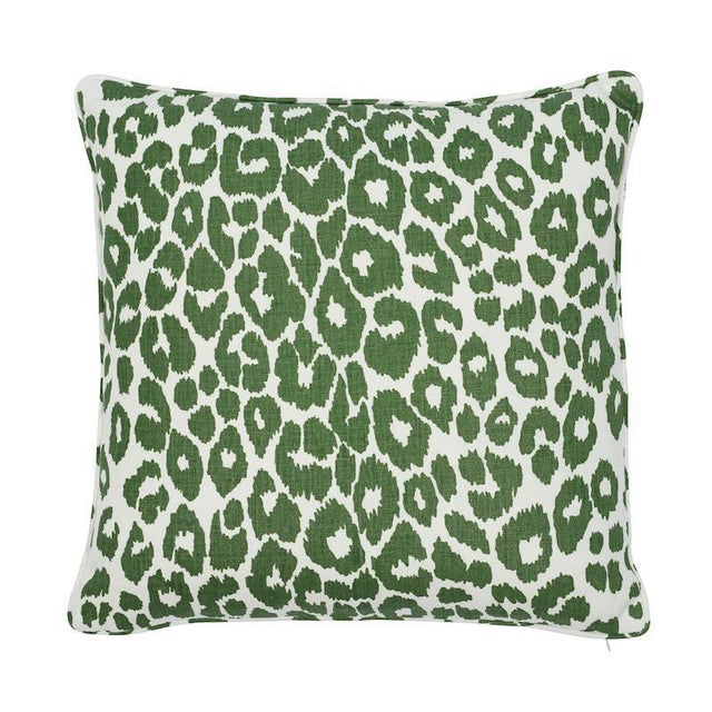 Schumacher Schumacher Iconic Leopard 22" Pillow in Green For Sale - Image 4 of 4