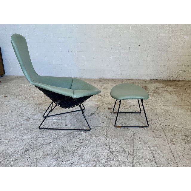 Knoll Mid Century Modern Bird Chair and Ottoman by Harry Bertoia for Knoll - A Set For Sale - Image 4 of 5