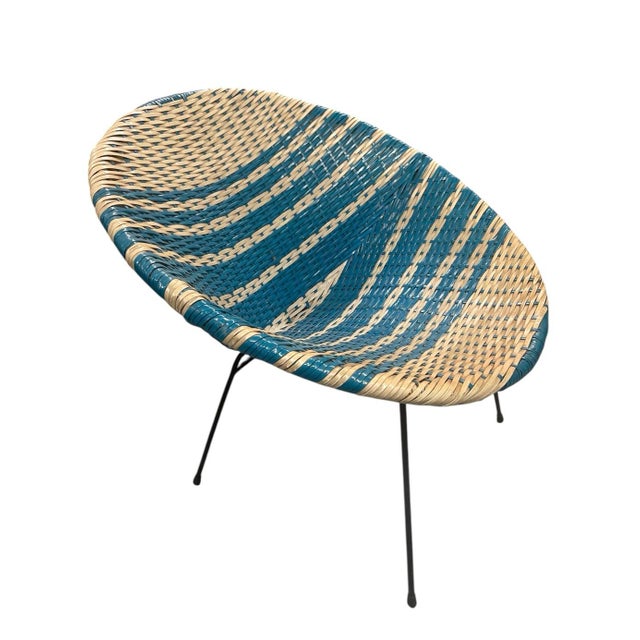 1960s Space Age Bali Pop Art Armchair in Woven Vinyl | Mid-Century Modern For Sale In West Palm - Image 6 of 11