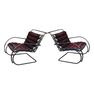 1970s Pair of Black Leather and Steel Cantilever Armchairs For Sale