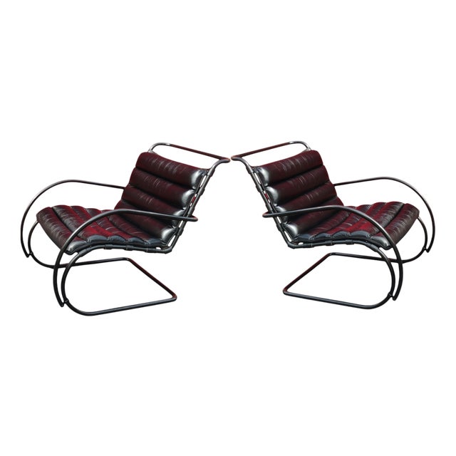 1970s Pair of Black Leather and Steel Cantilever Armchairs For Sale