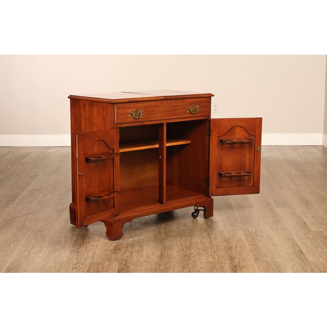 Henkel Harris Georgian Style Cherry Flip Top Server Cabinet For Sale - Image 15 of 18