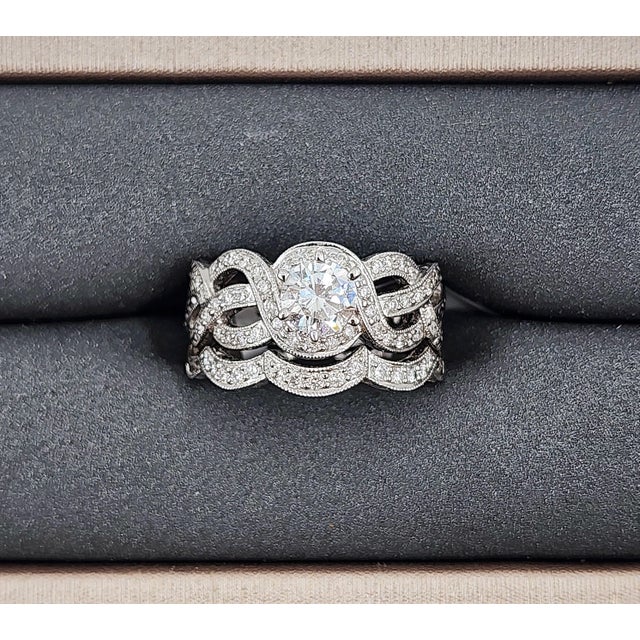 1.00 Ct Diamond Engagement Ring Set Size 6.5 For Sale - Image 4 of 10