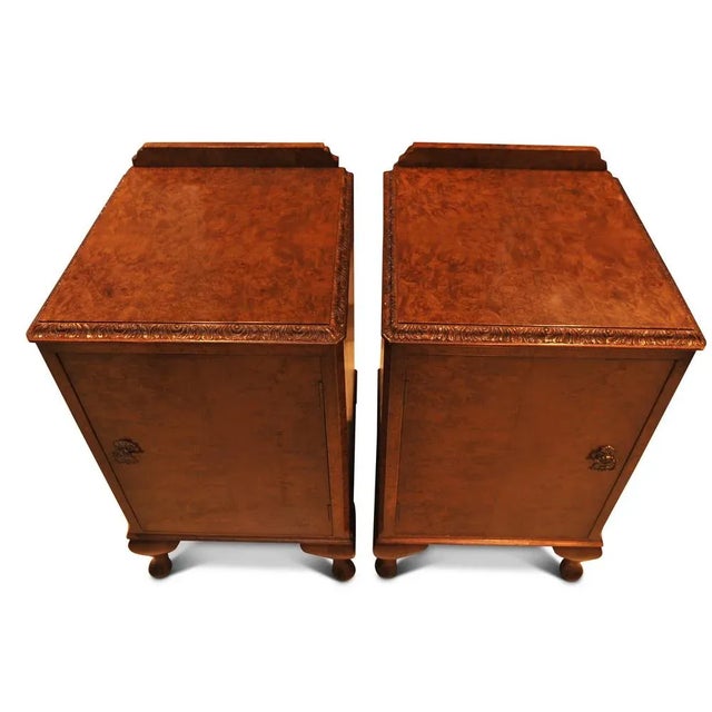 Wood Art Deco Burr Walnut Night Stands on Cabriole Legs & Figured Walnut Fronts, 1920s, Set of 2 For Sale - Image 7 of 10