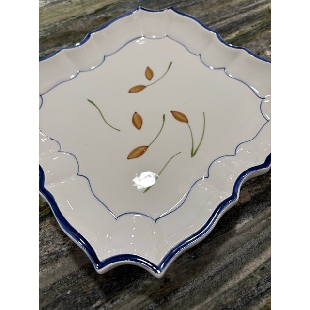 VIETRI 1990s Vietri Disappearing Cherries Pattern Square Dessert or Display Dishes - Pair For Sale - Image 4 of 7