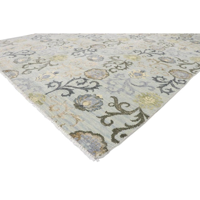 Transitional Floral Indian Rug 09'00 X 11'10. Set off with stylish levels of complexity and its highly decorative...