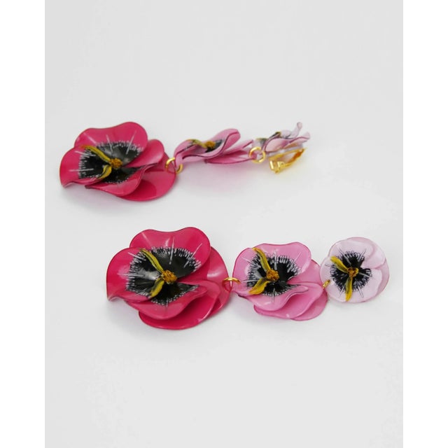 Contemporary PENSÉE, Maxi dangling earrings, Pink, Stud For Sale - Image 3 of 4