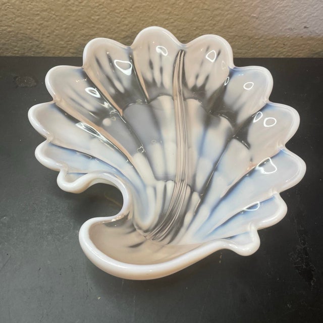 Vintage 1960's Duncan & Miller Pink Opalescent Shell Plate "Sanibel" For Sale - Image 4 of 6