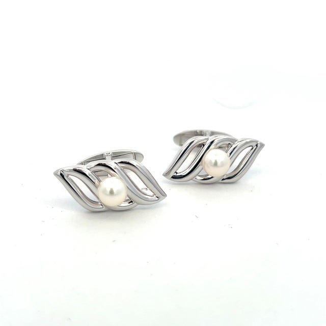 1990s Mikimoto Estate Akoya Pearl Mens Cufflinks Silver, 2 Pieces For Sale In New York - Image 6 of 8