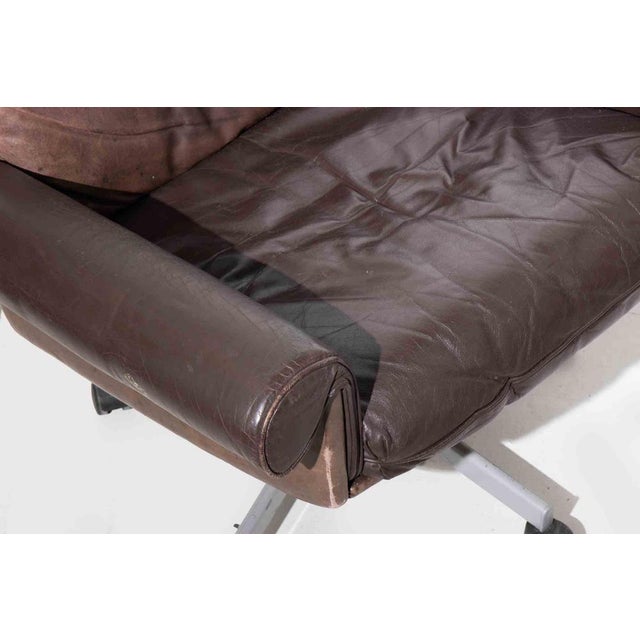 Mid-Century Modern Swivel Lounge Chair in Brown Leather, 1960s For Sale - Image 10 of 11