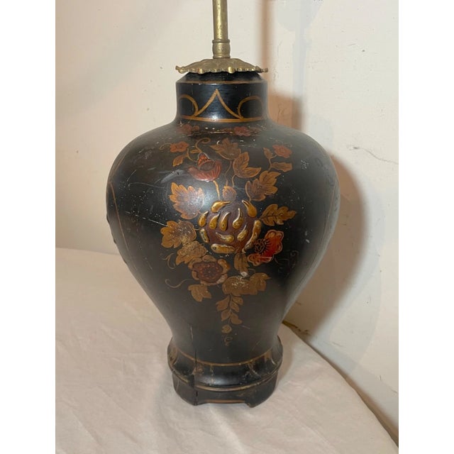 Antique Hand Carved Chinese Lacquered Heavy Wood Brass Electric Table Lamp Light For Sale - Image 11 of 17