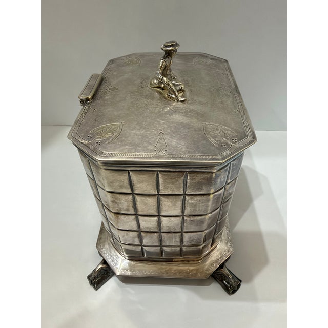 Jonas Bowen & Son 1880 Victorian Silver Plated Biscuit or Trinket Box For Sale In Miami - Image 6 of 12